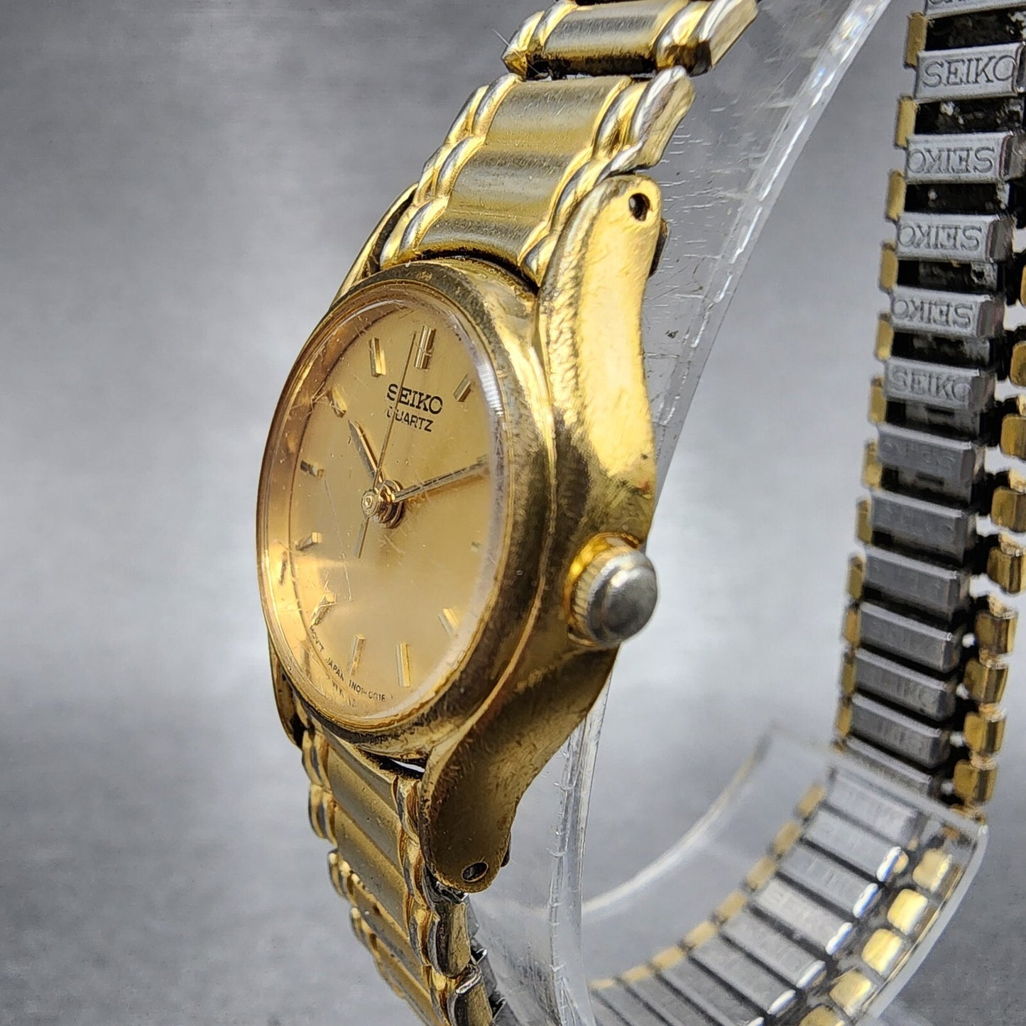 VTG Seiko Watch Women 20mm Gold Dial Gold Tone Round 1N01-0E19 New Battery