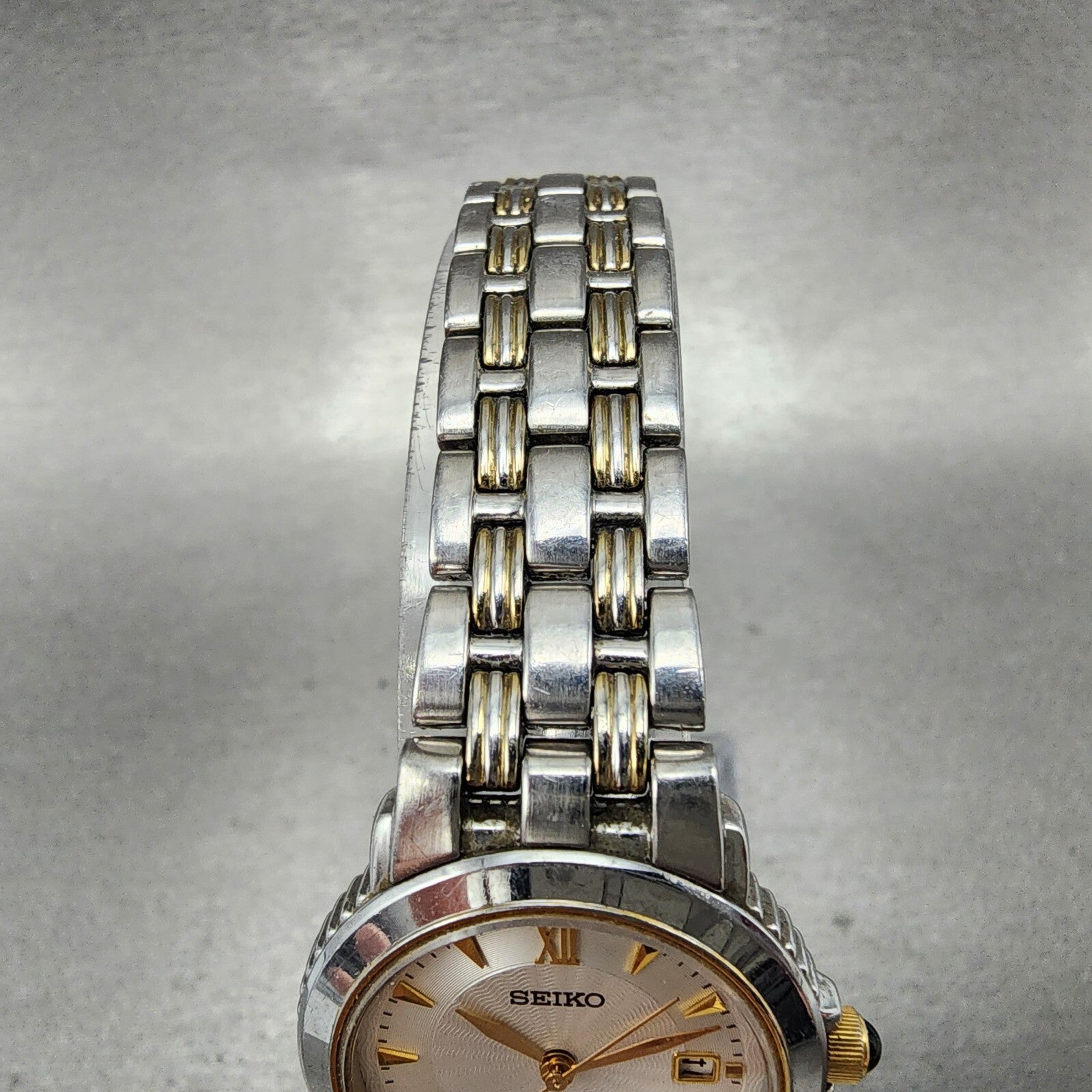 Seiko Watch Women 27mm White Dial Two Tone Date Round 7N820BR0 New Battery4