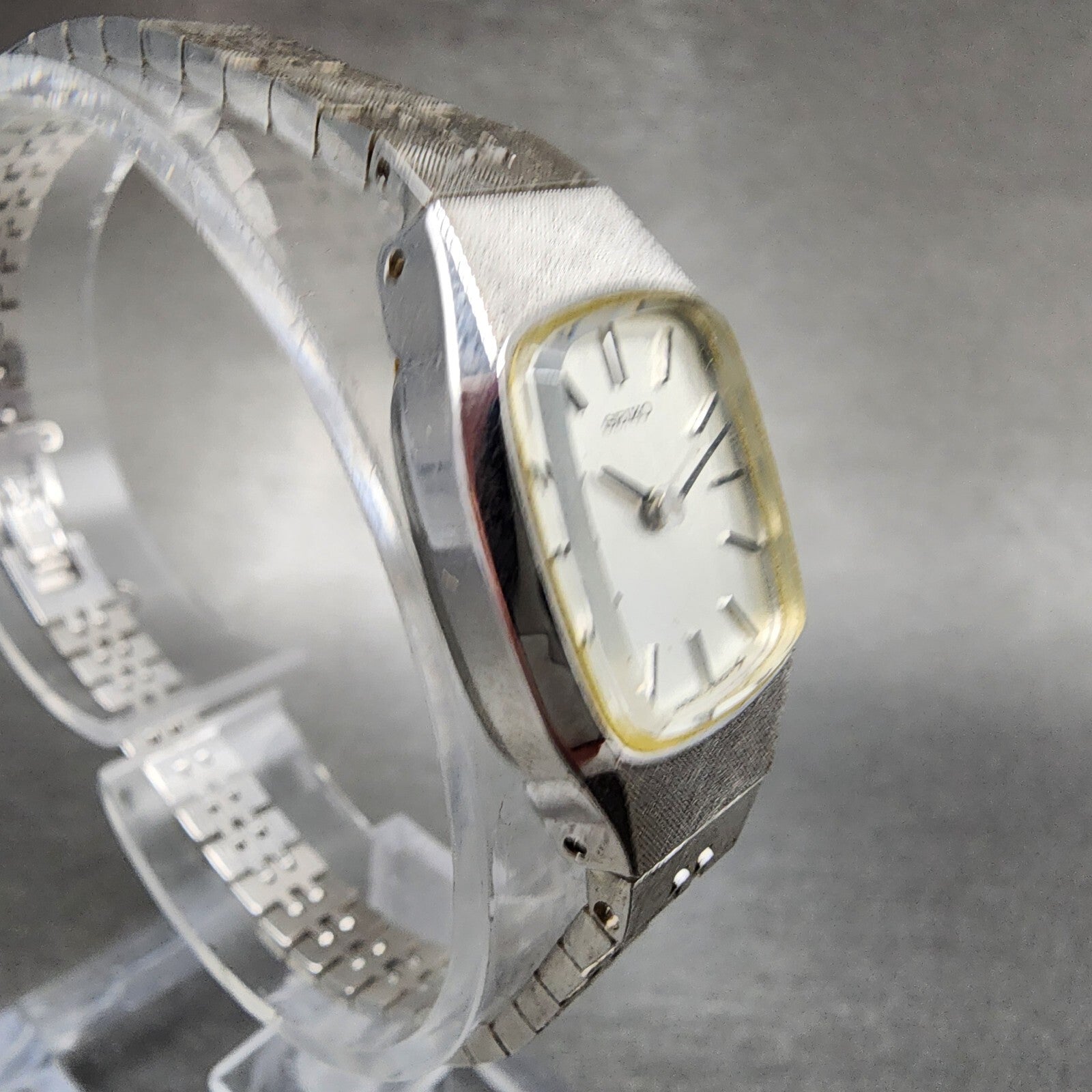Seiko Watch Women 17mm Silver Dial Silver Tone Rectangle Manual Wind Runs  NOS4