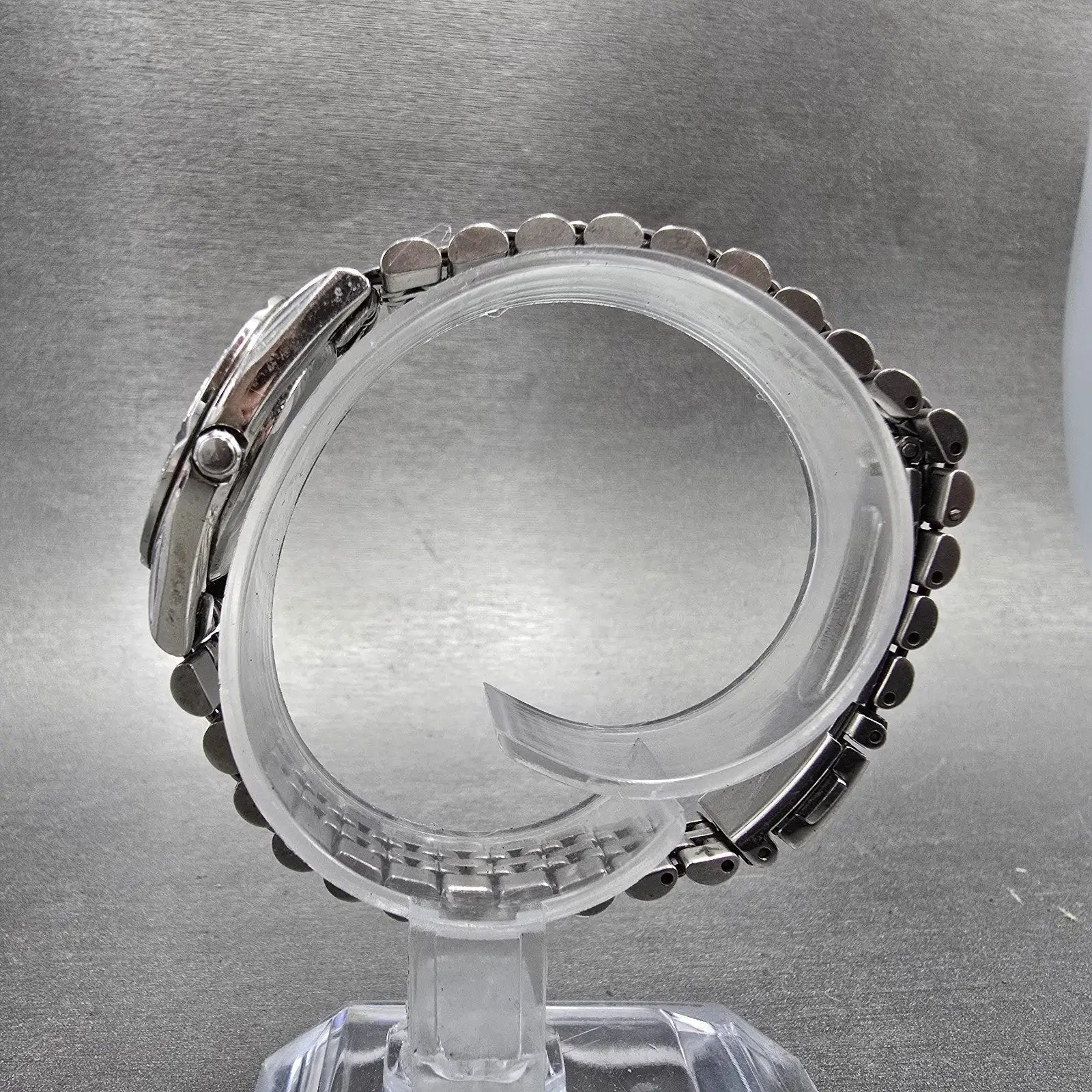 Seiko Solar Watch Women 25mm MOP Dial Silver Tone Round V117-0AN0 PARTS7