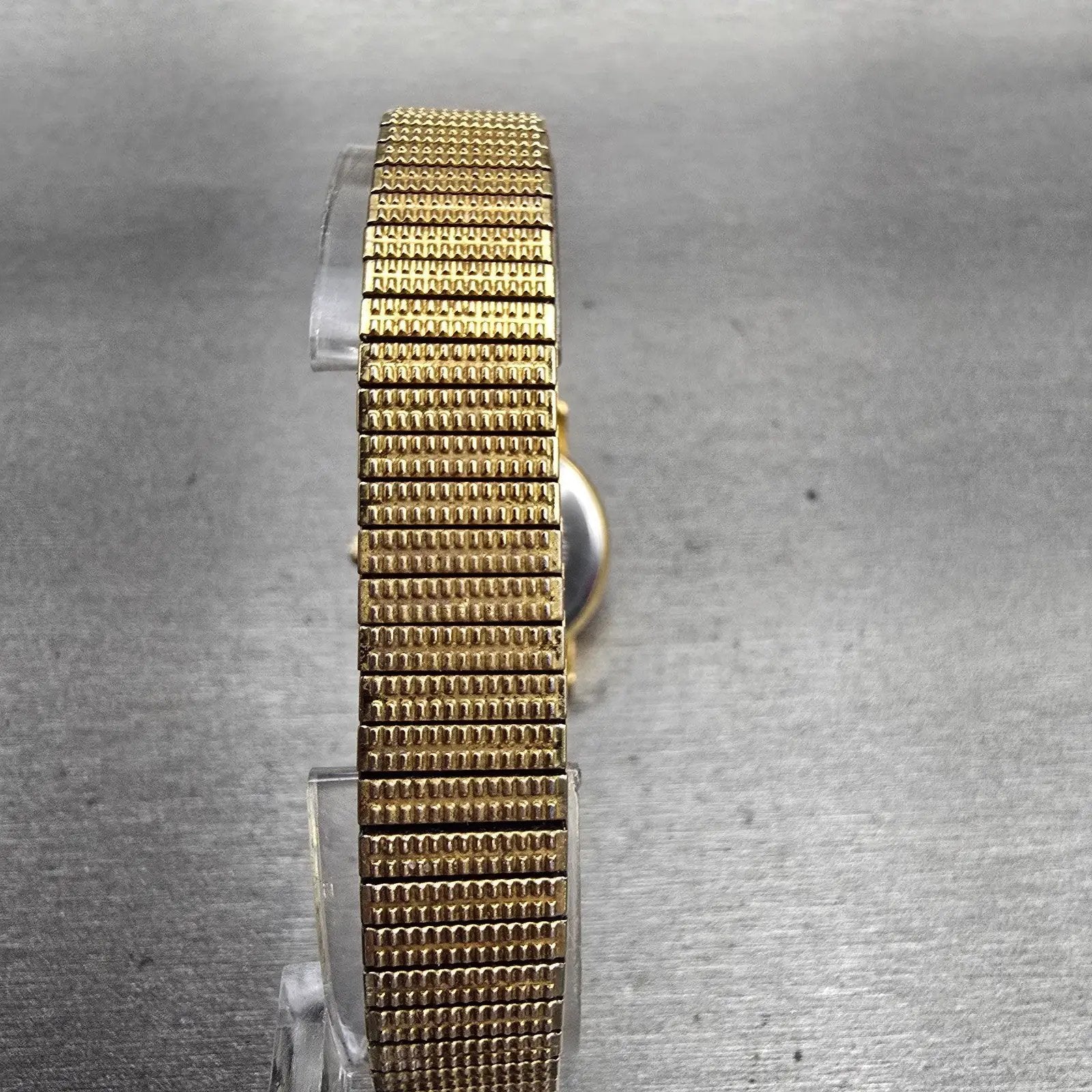 Bulova Watch Women 24mm White Dial Gold Tone Date Round 97M14 New Battery7