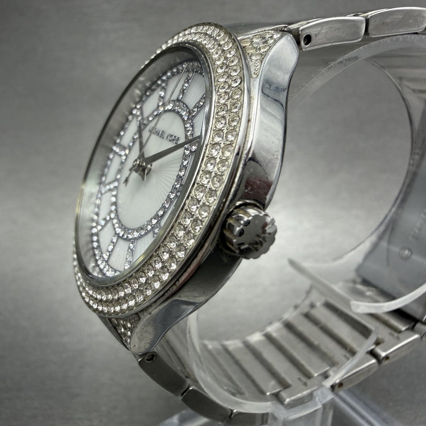 Michael Kors Kerry Watch Women 37mm MOP Dial Silver Tone Crystal Accent New Batt2