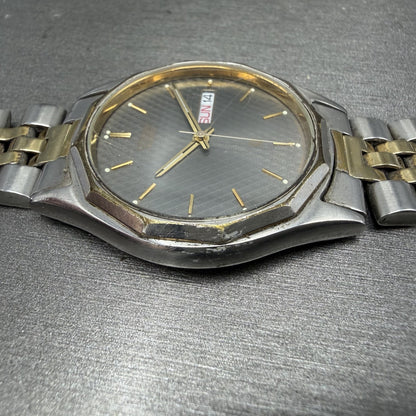 Citizen CQ Watch Men 35mm Silver Dial Two Tone Daydate 6100-K02759 PARTS6