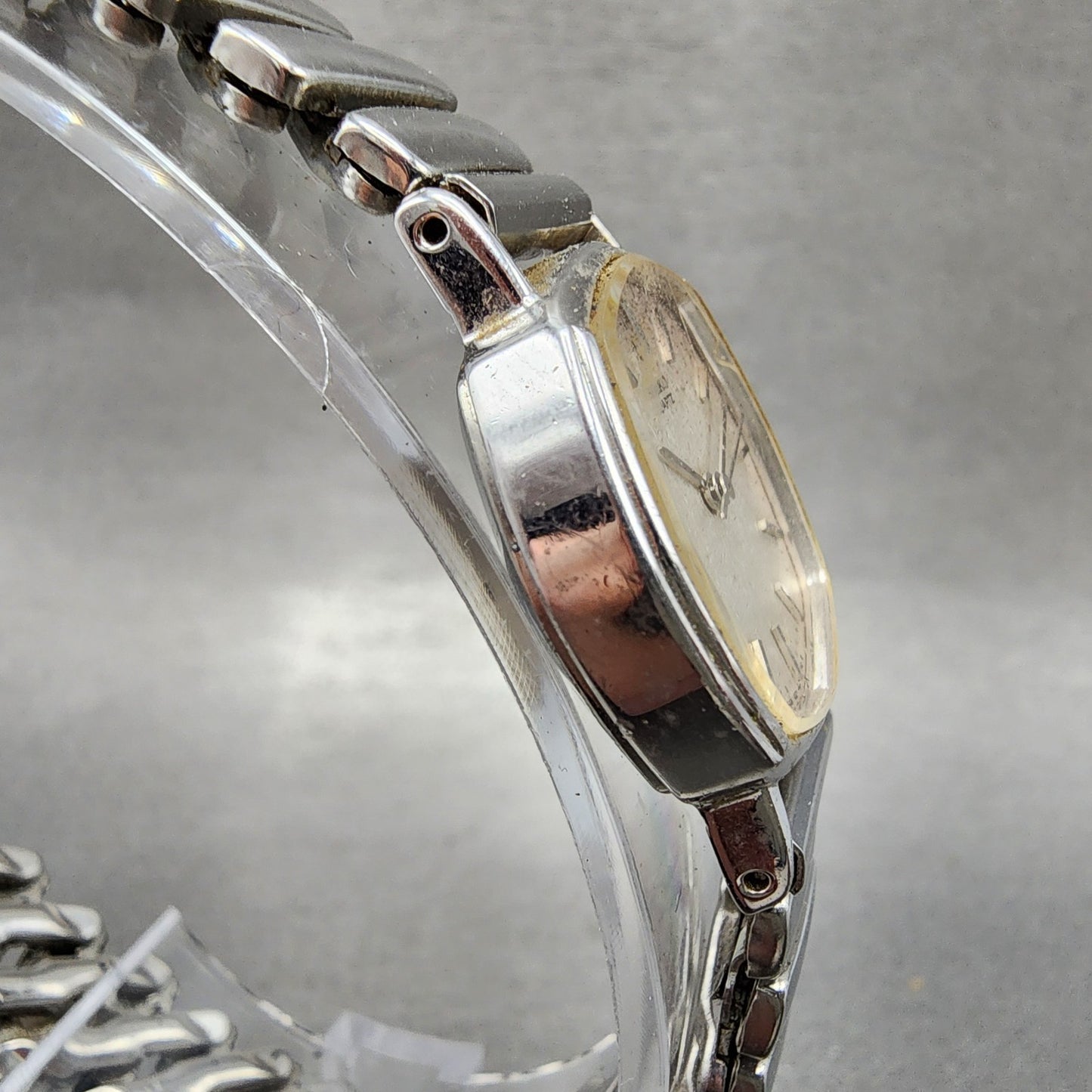 Seiko Watch Women 22mm Silver Dial Silver Tone Octagon 14215140 New Battery3