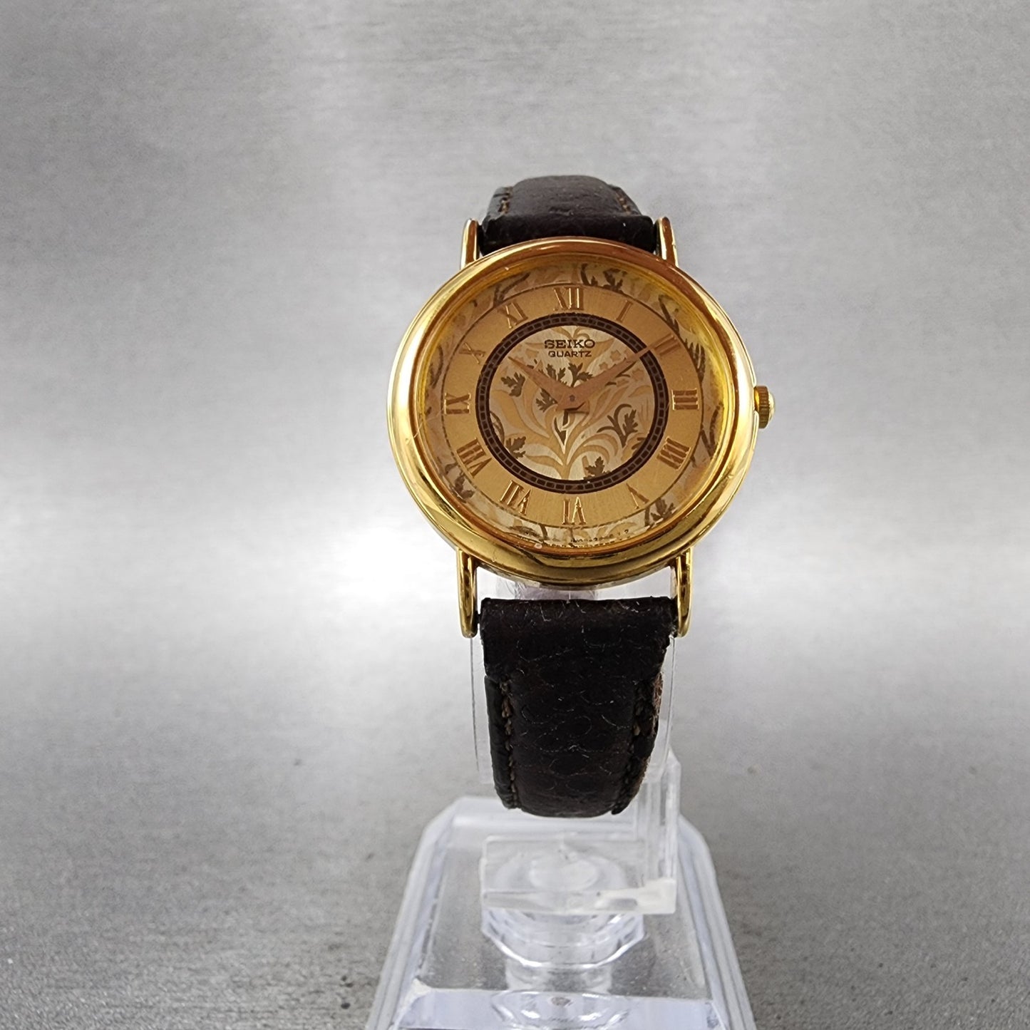 Seiko Watch Women 26mm Champagne Dial Gold Tone Round 1n000d59 New Battery5