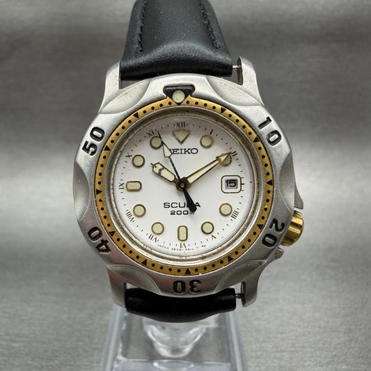 Seiko Scuba Dive Watch Women 31mm White dial Two Tone Date 3E250A10 New Battery0