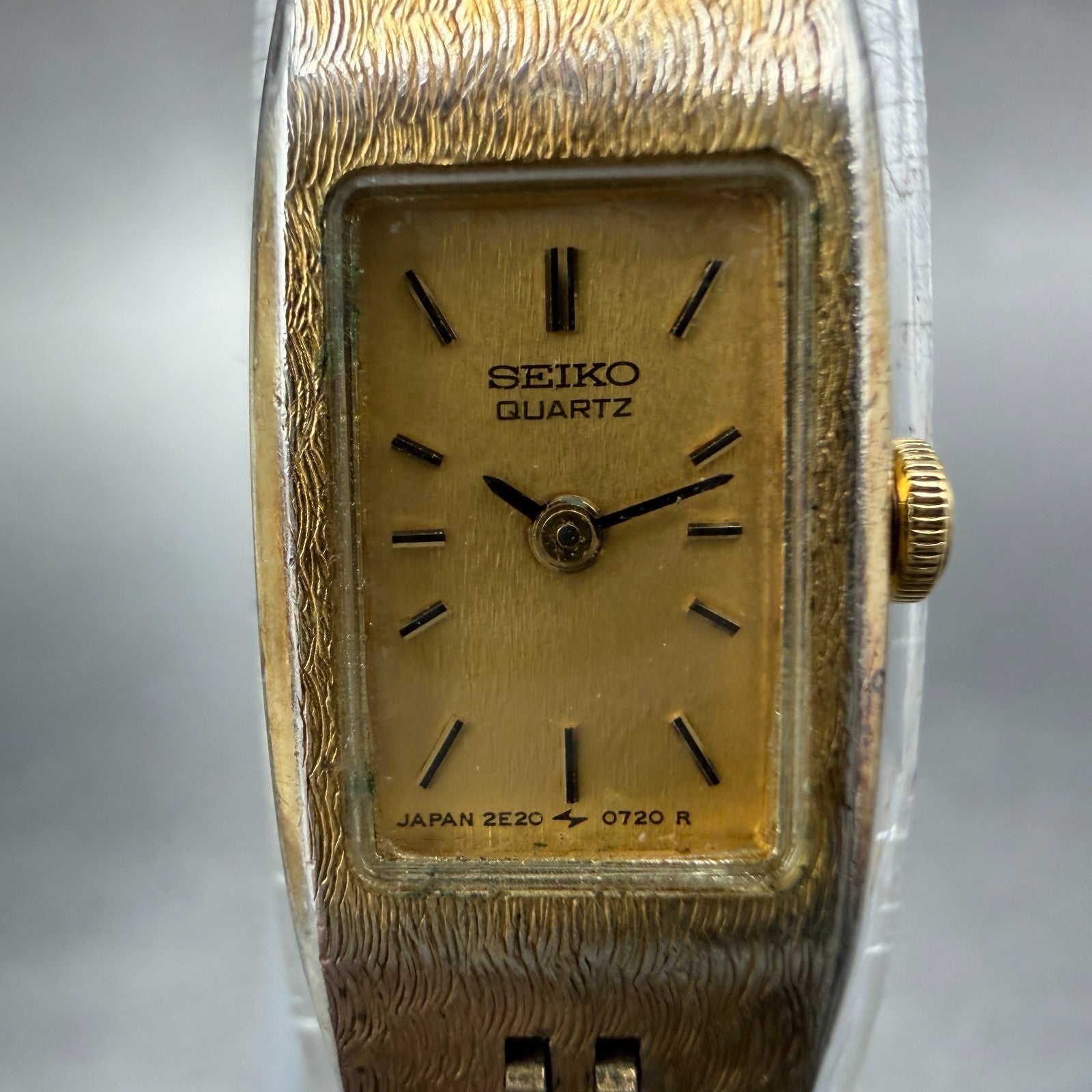 Seiko Tank Watch Women 12mm Champagne Dial Gold Tone 2E20-5559 New Battery VTG1