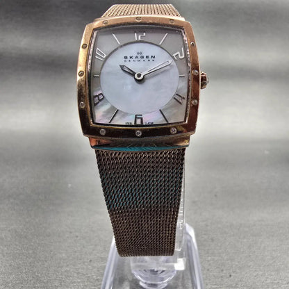Skagen Denmark Watch Women 24mm MOP Dial Gold Tone Rectangle 396XSRR New Battery5