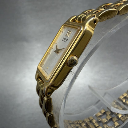 Seiko Tank Watch Women 13mm Silver Tone Gold Tone Rectangle 2e20-6859 NewBatt BA2