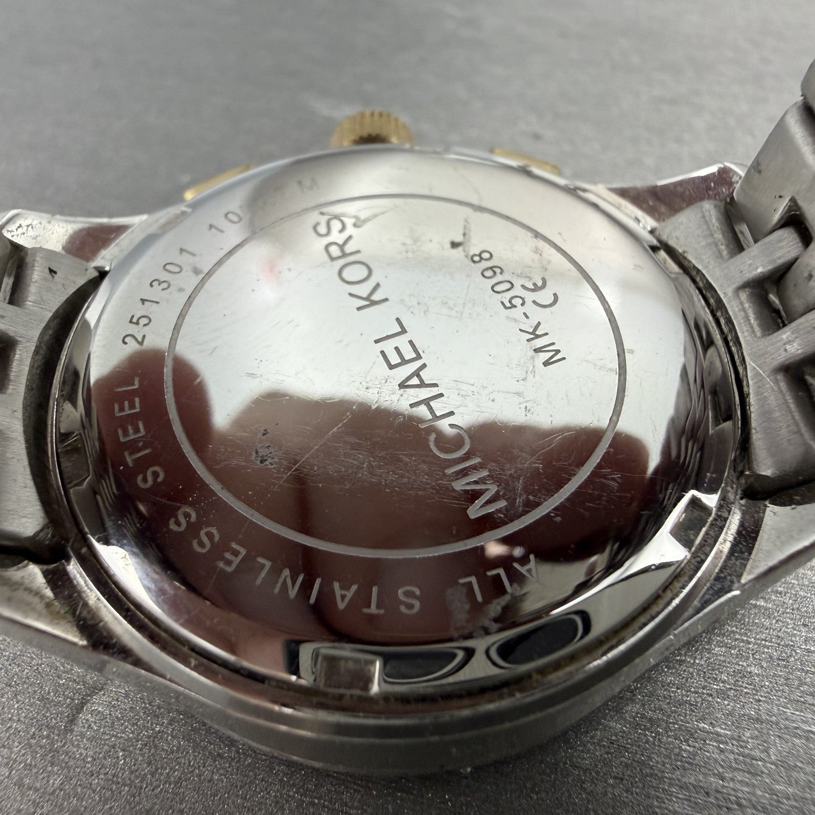 Michael Kors Chronograph Watch Women 38mm White Dial Two Tone Date MK-5098 Runs9