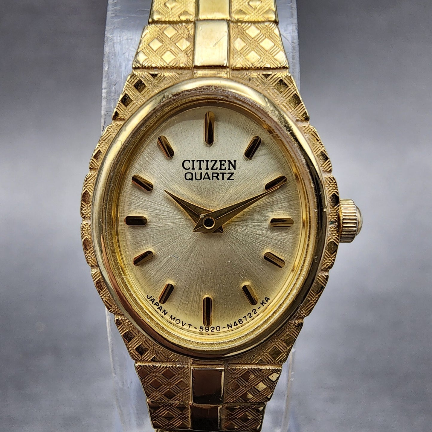 Citizen Watch Women 17mm Champagne Dial Gold Tone Oval 5920S056331 New Battery1