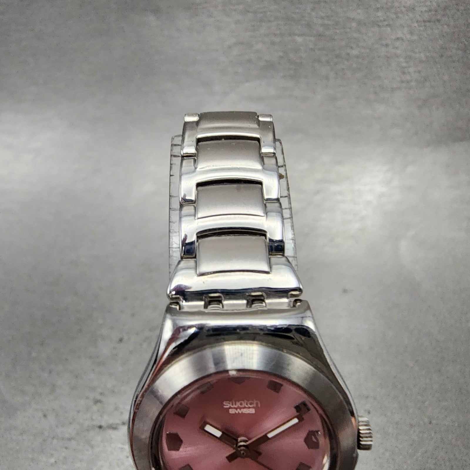 Swatch irony Untreated Watch Women 25mm Pink Dial Silver Tone Round New Battery4