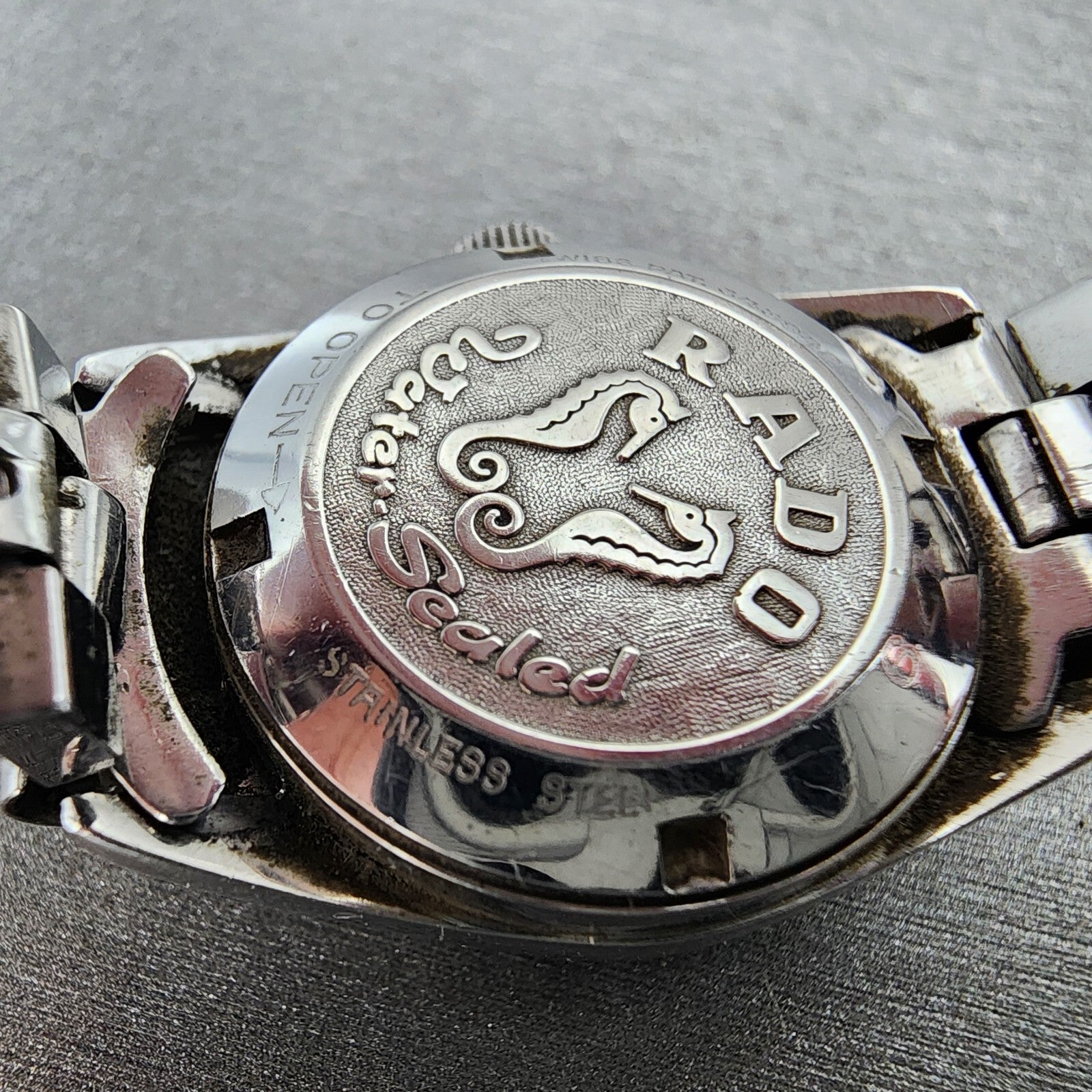Rado Purple Horse Watch Women 22mm Silver Dial Steel Date Round Automatic Runs9