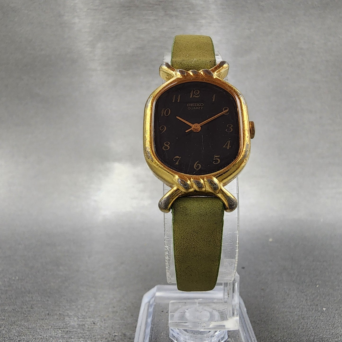 Seiko Watch Women 21mm Black Dial Gold Tone Oval 26215230 New Battery5