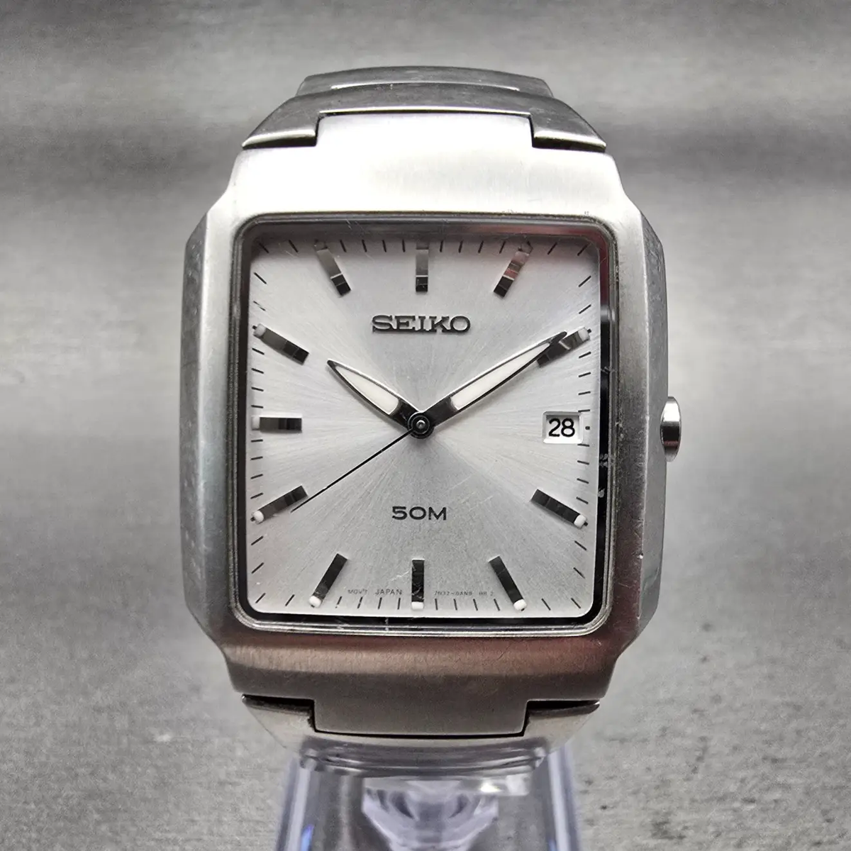 Seiko Watch Men 32mm Silver Dial Silver Tone Date Rectangle 7N32-0AL0 New Batt0