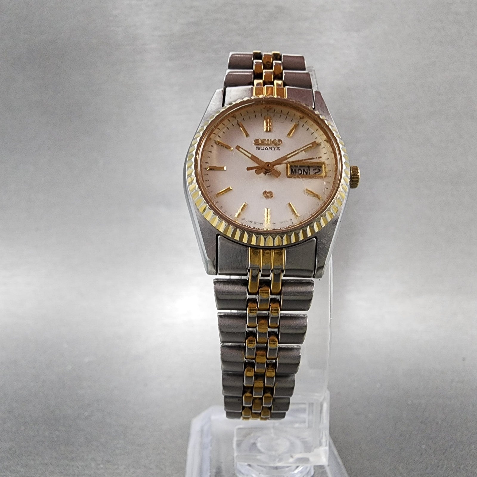 Seiko SQ Watch Women 24mm White Dial Two Tone Daydate 3y030169 New Battery ABC5
