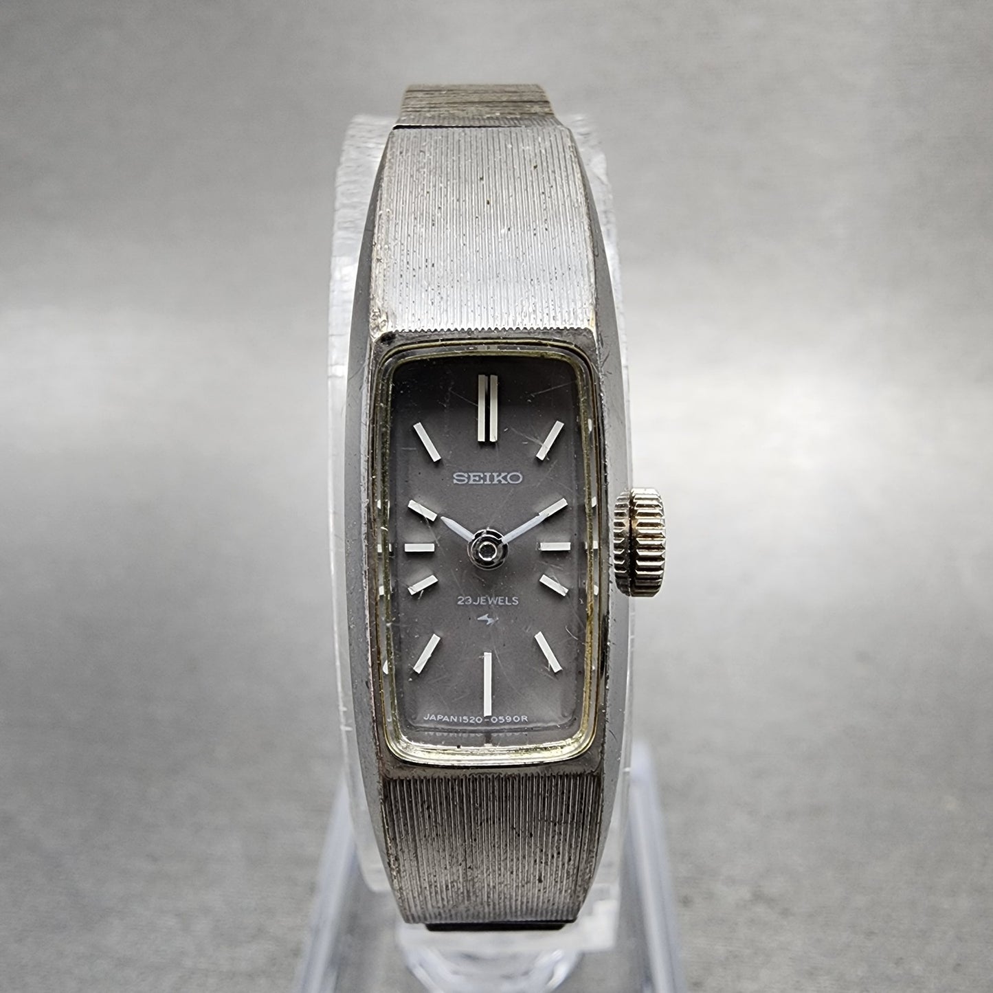 Seiko tank Watch Women 13mm Gray Dial Silver Tone Manual 15203570 Runs0