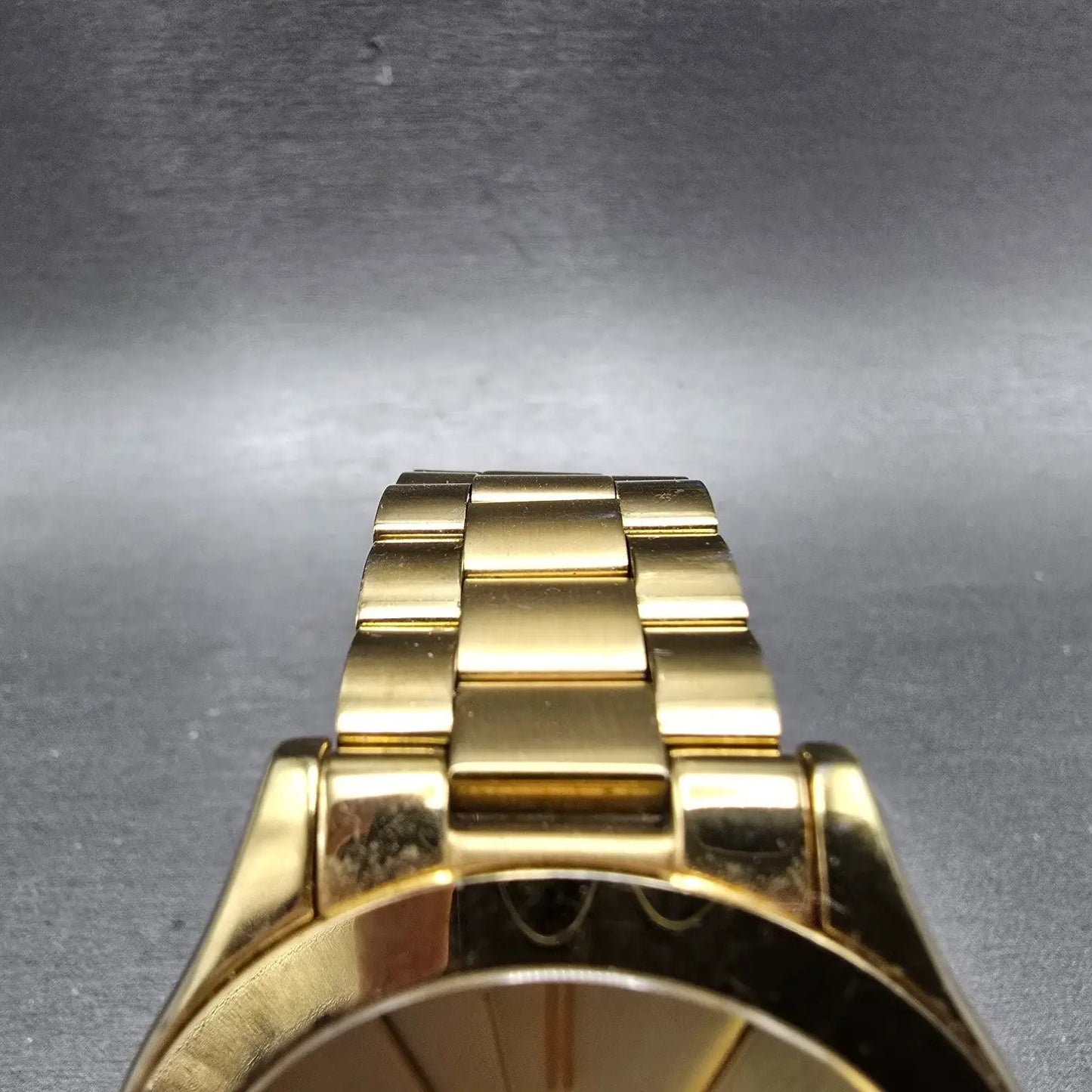 Michael Kors Runway Watch Women 42mm Champagne Dial Gold Tone MK-3179 New Batt O4