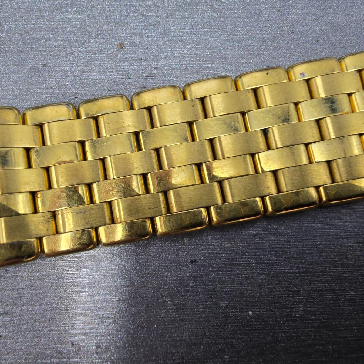 Citizen G820-T001688 Watch Band Gold Tone AR1002-56A Stiletto2
