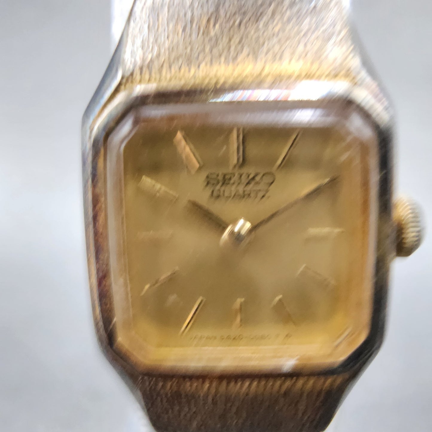 Seik0o Tank Watch Women 17mm Champagne Dial Gold Tone 54205010 New Battery1