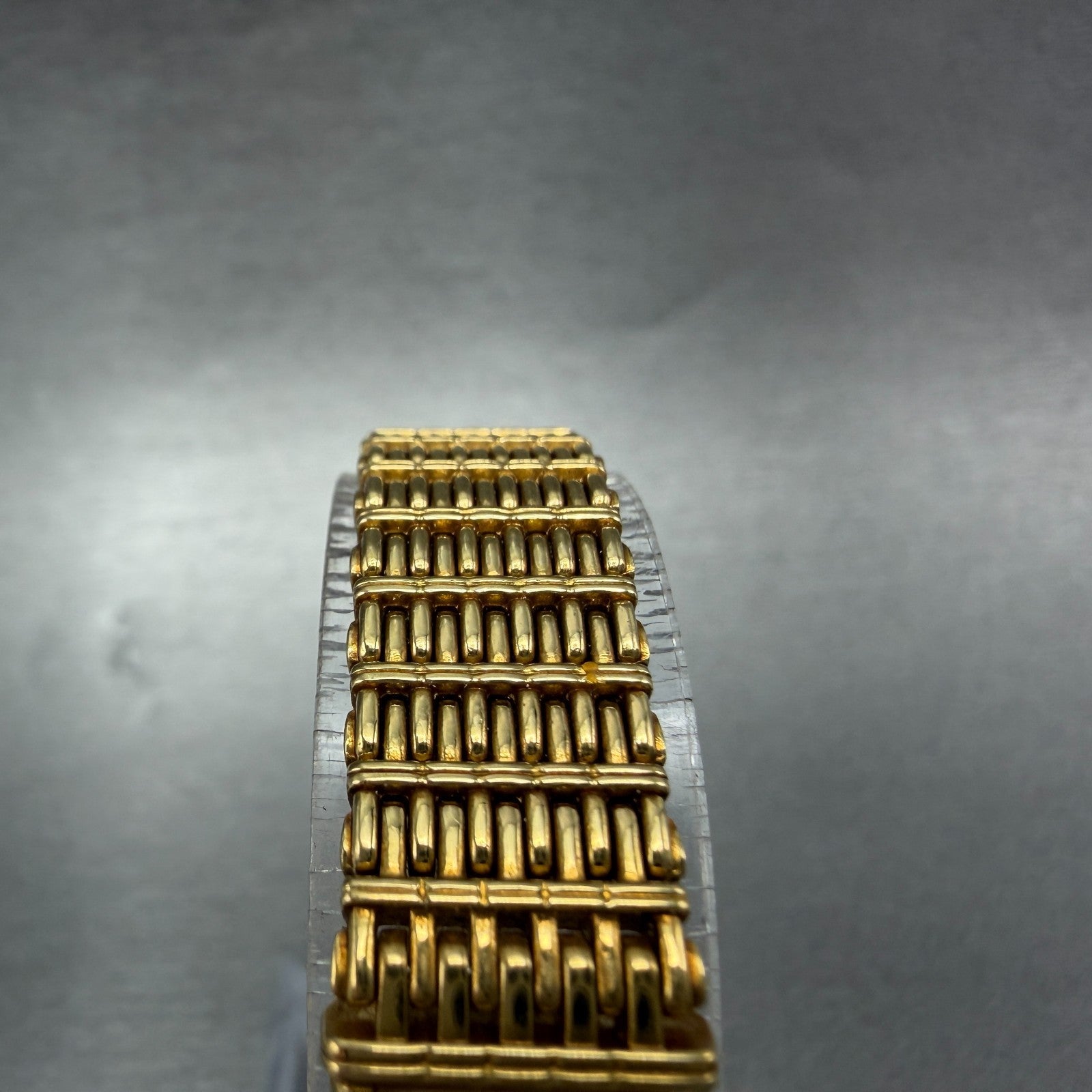 Seiko Tank Watch Women 12mm Champagne Dial Gold Tone 2e20-6109 New Battery 97KG4