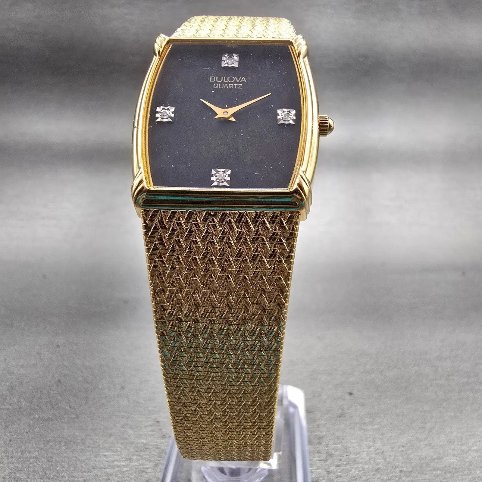 Bulova Watch Men 26mm Black Dial Gold Tone Rectangle 92N69Y New Battery Vintage5