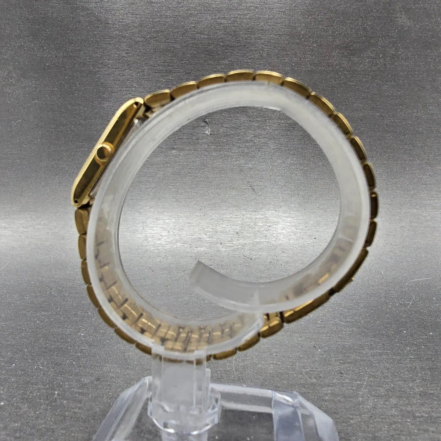 Seiko Tank Watch Women 13mm Champagne Dial Gold Tone 2E20-6590 New Battery VTG J6