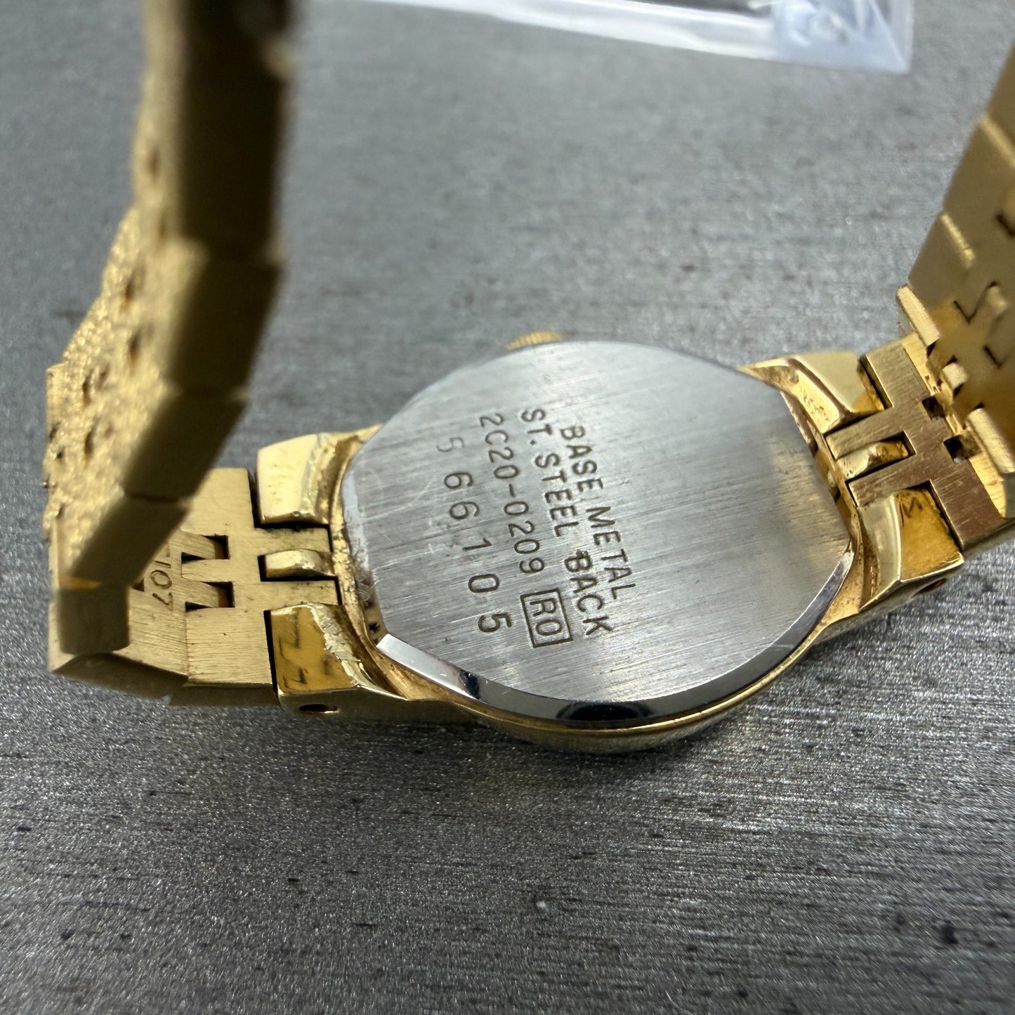 Seiko Watch Women 18mm Champagne Dial Gold Tone Round 2C20-0209 New Battery9