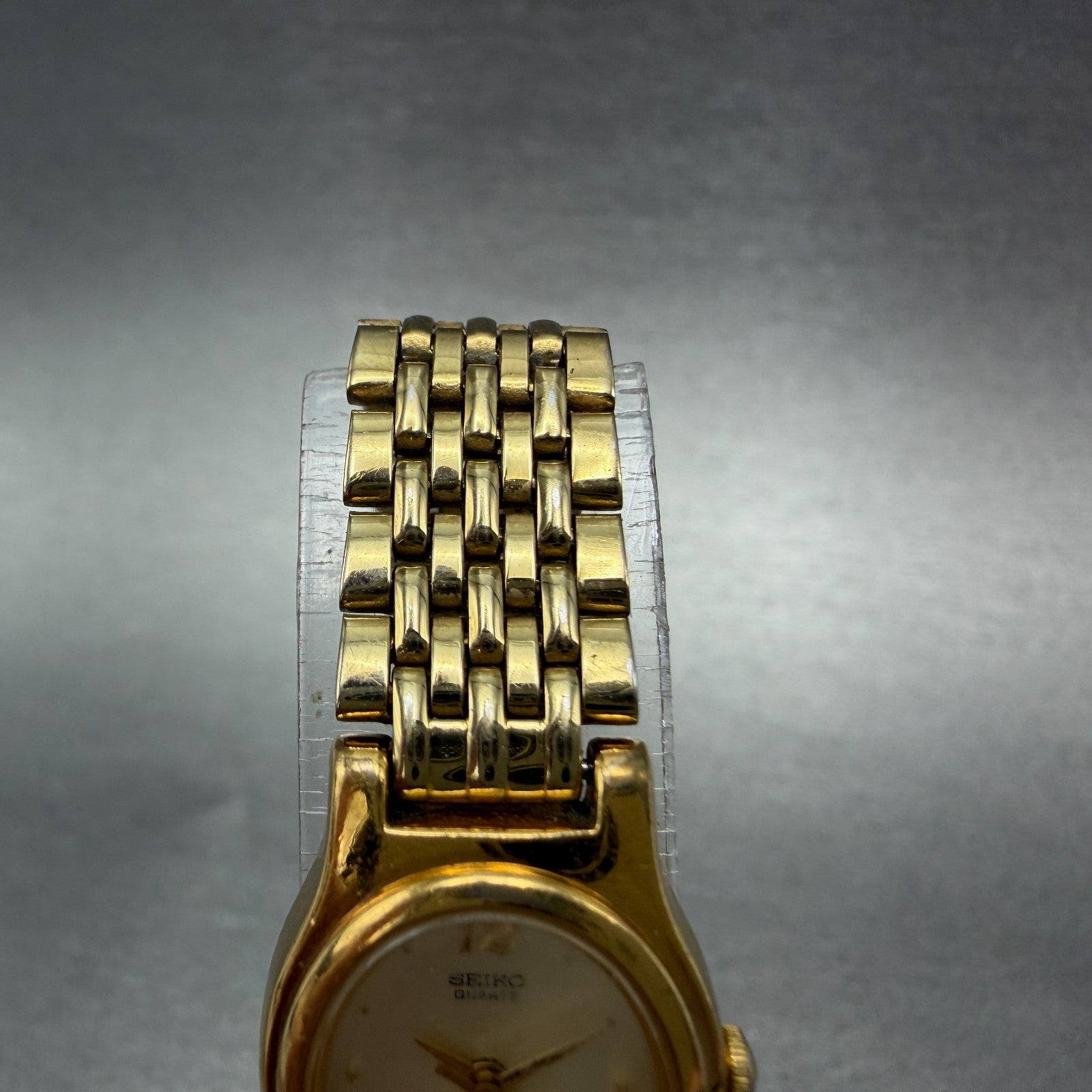 Seiko Watch Women 17mm Champagne Dial Gold Tone Oval V401-5109 New Battery VTG4