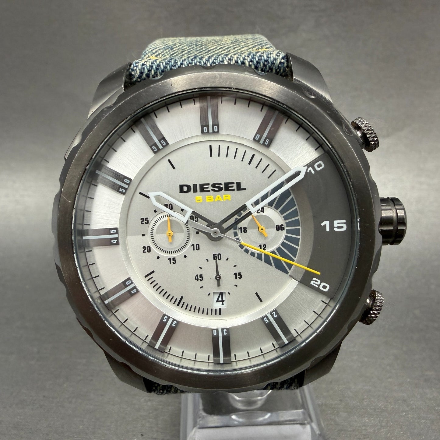 Diesel Stronghold Chronograph Watch Men 51mm White Dial Black DZ4345 New Battery0