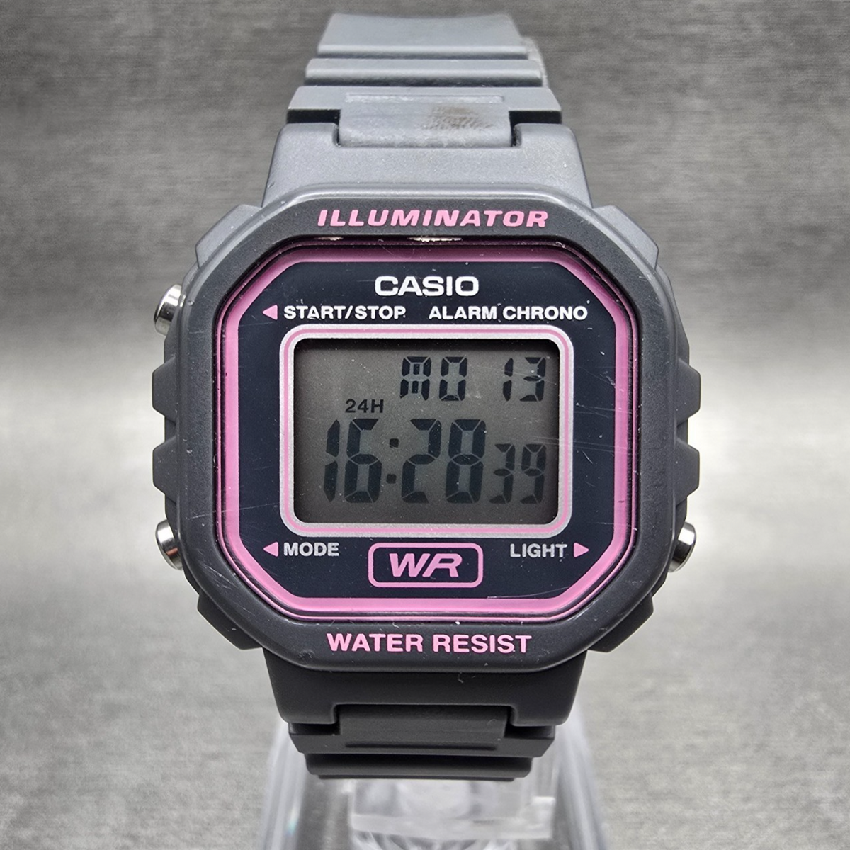 Casio Illuminator LA-20WH Watch Women 30mm Pink Gray Chrono Alarm New Battery JP0