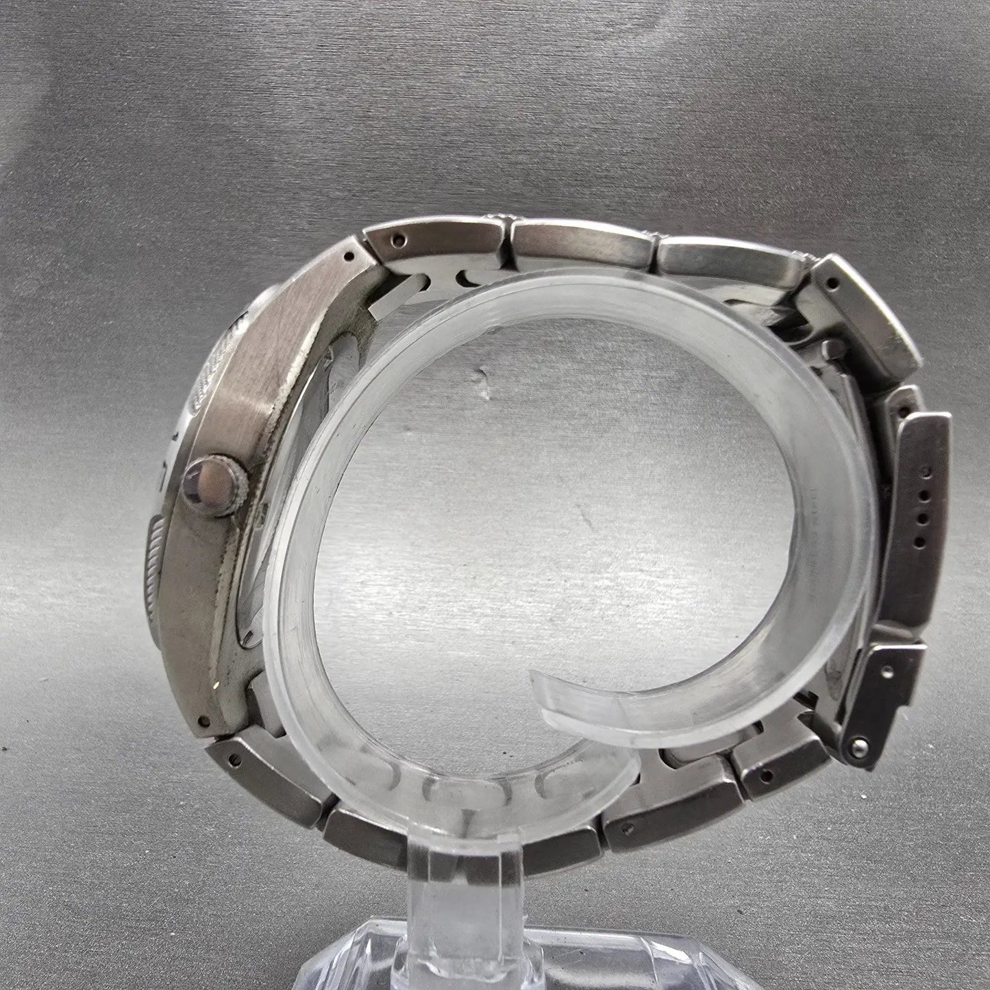 Eddie Bauer Dive Watch Men 41mm Silver Dial Silver Tone Date Round New Battery6