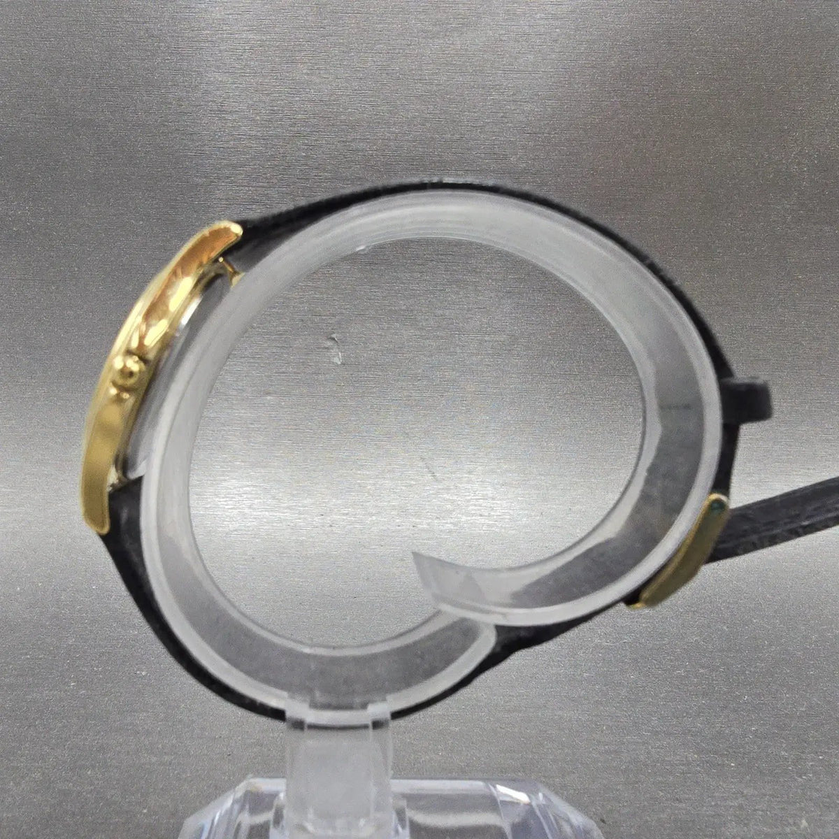 Movado Museum Watch Women 28mm Black Dial Gold Tone Round 87 E4 0823 PARTS 127