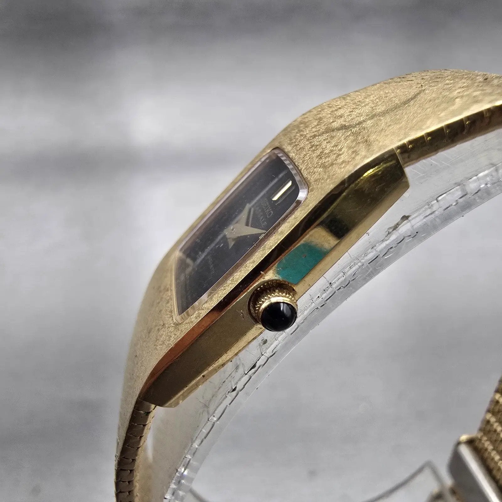 Seiko Lassale Watch Women 14mm Black Dial Gold Tone Rectangle 8420-5109 New Batt2