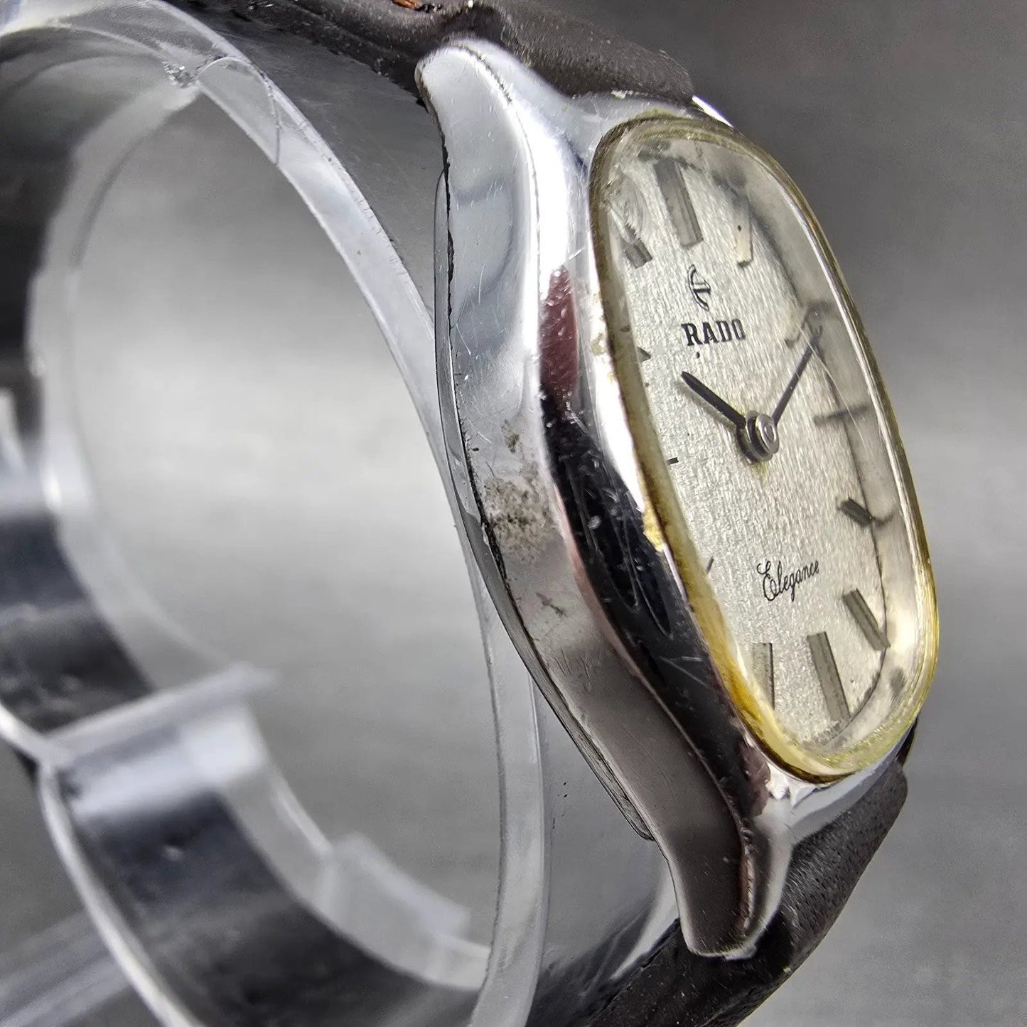 Rado Elegance Watch Women 23mm Silver Dial Silver Tone Oval Manual Wind Runs VTG3