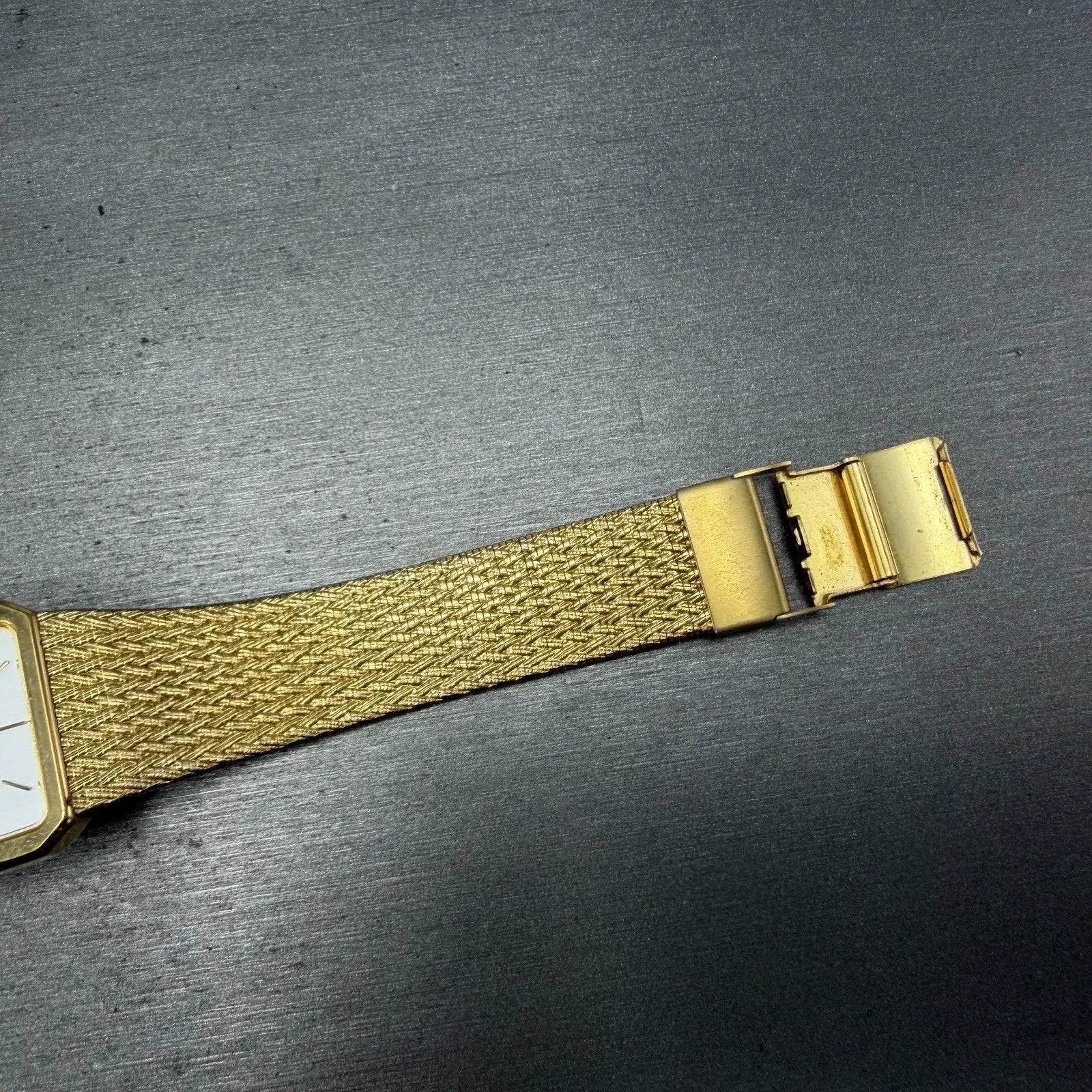 Seiko Tank Watch Men 25mm Silver Dial Gold Tone Rectangle READ! 5Y30-5B49 NewBat7