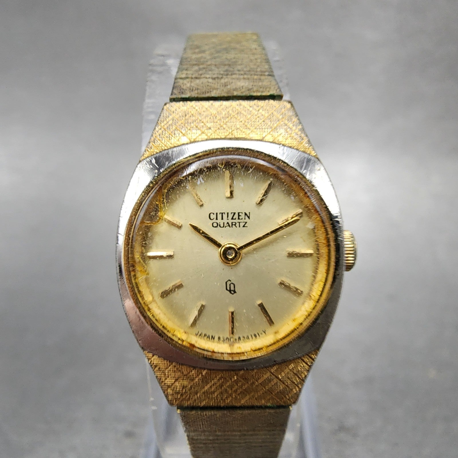 Citizen CQ Watch Women 18mm Cream Dial Gold Tone Round 4832779 New Battery0