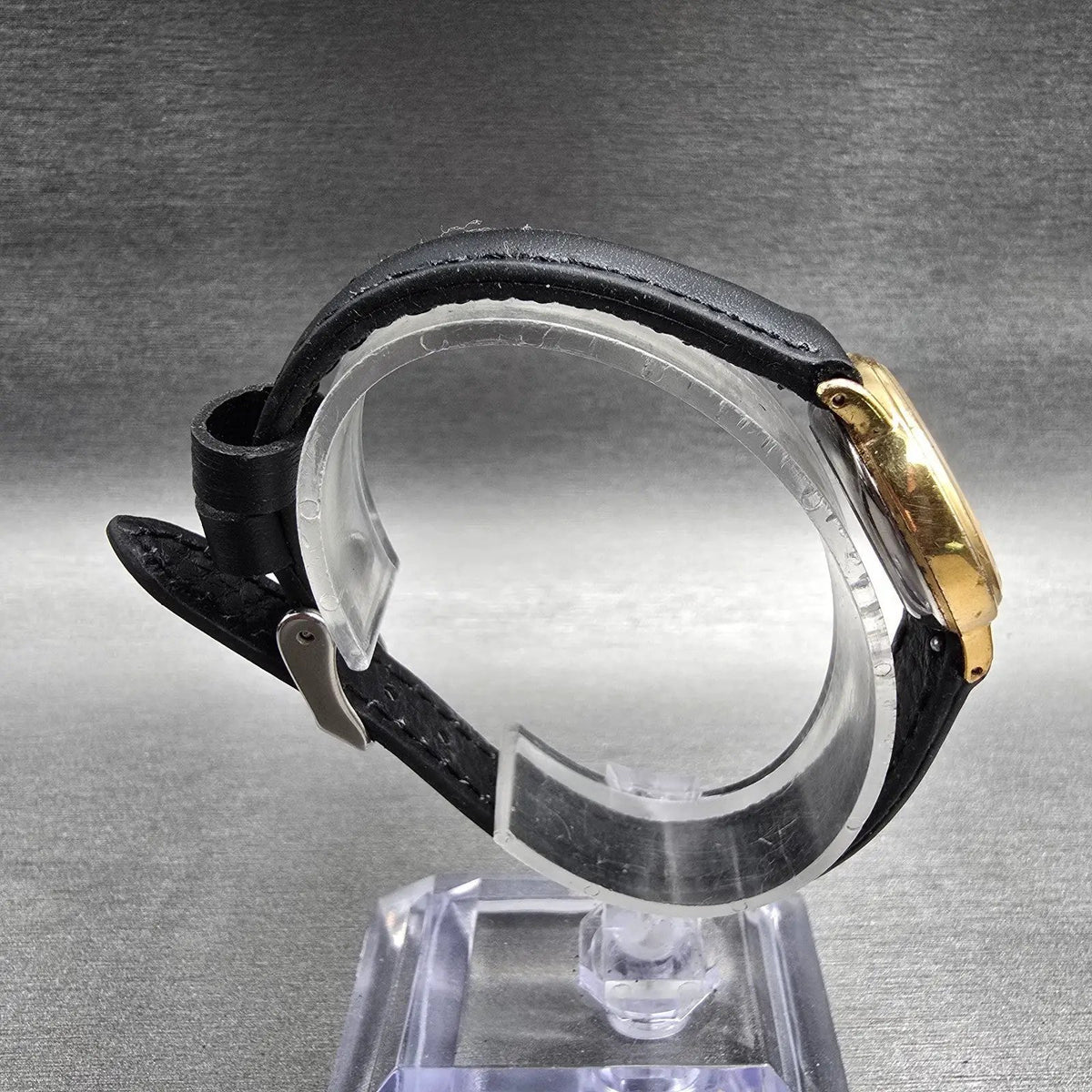 Seiko Watch Women 25mm Silver Dial Gold Tone Round 43-1060 New Battery Vintage L8