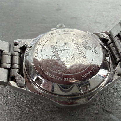 Wenger Watch Women 30mm White Dial Silver Tone Date Round 7023X New Battery9