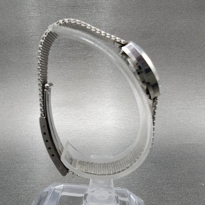 Technos Star lady Watch Women 19mm Silver Dial Steel Oval Manual Wind Runs VTG8