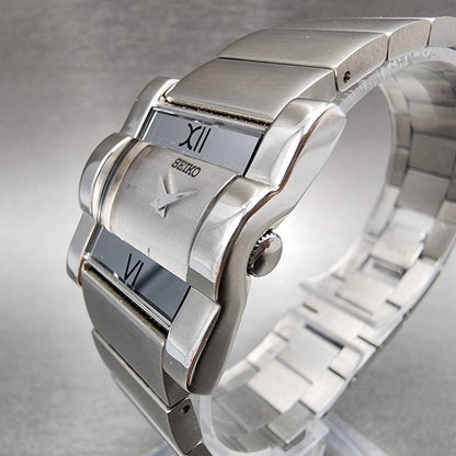 Seiko Watch Women 24mm Silver Dial Silver Tone Rectangle 4N007059 New battery2