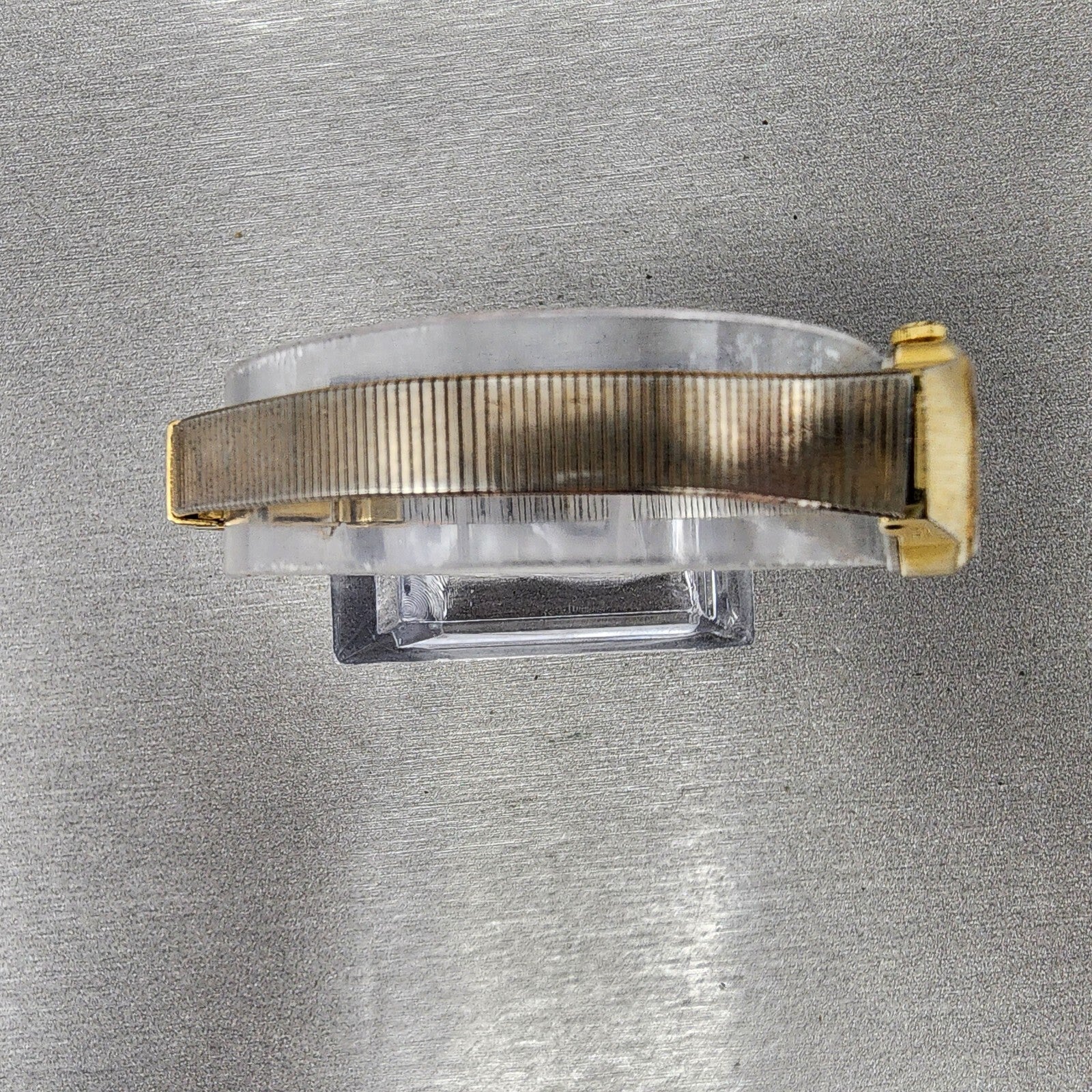 VTG Bulova Watch Women 17mm Cream Dial Gold Tone Round 83390 New Battery9