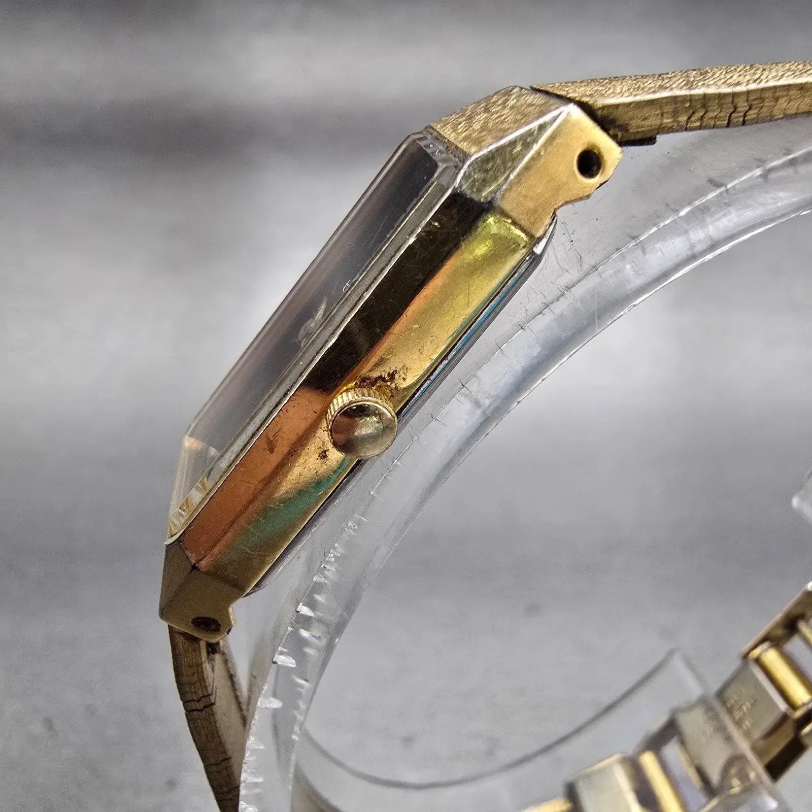 Citizen CQ Watch Women 12mm Black Dial Gold Tone Rectangle 2250-223373 New Batt2