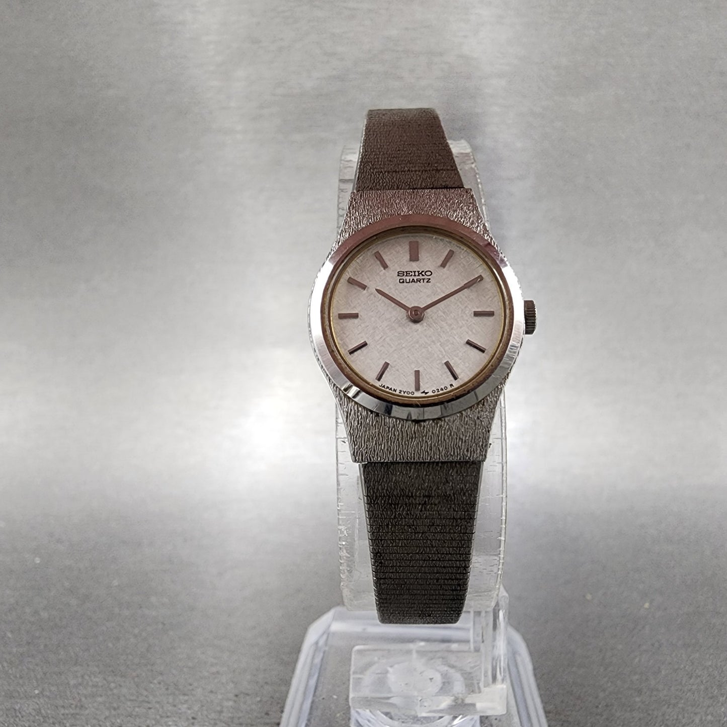 Seiko Watch Women 18mm Silver Dial Silver Tone Round 2y000019 New Battery5