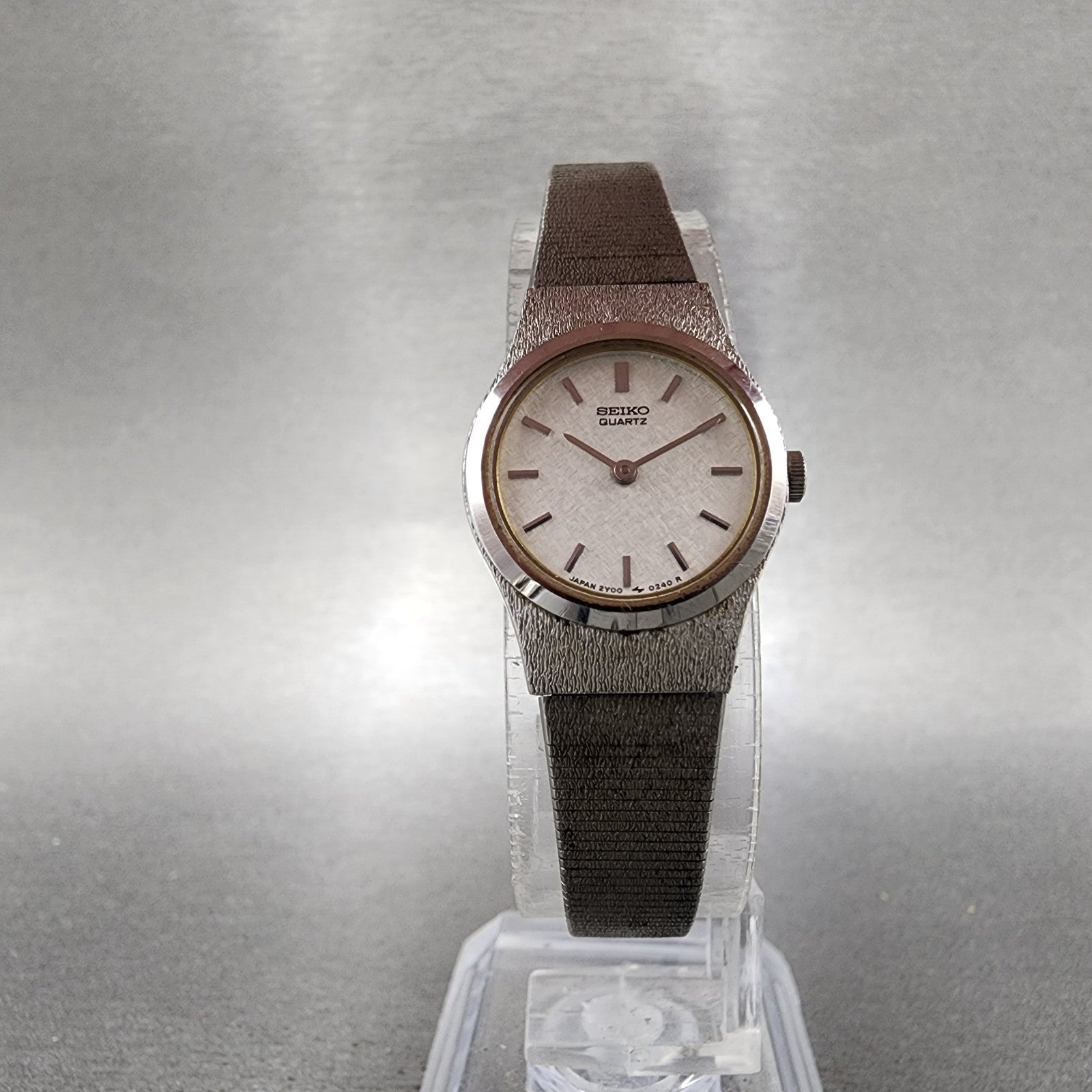 Seiko Watch Women 18mm Silver Dial Silver Tone Round 2y000019 New Battery5