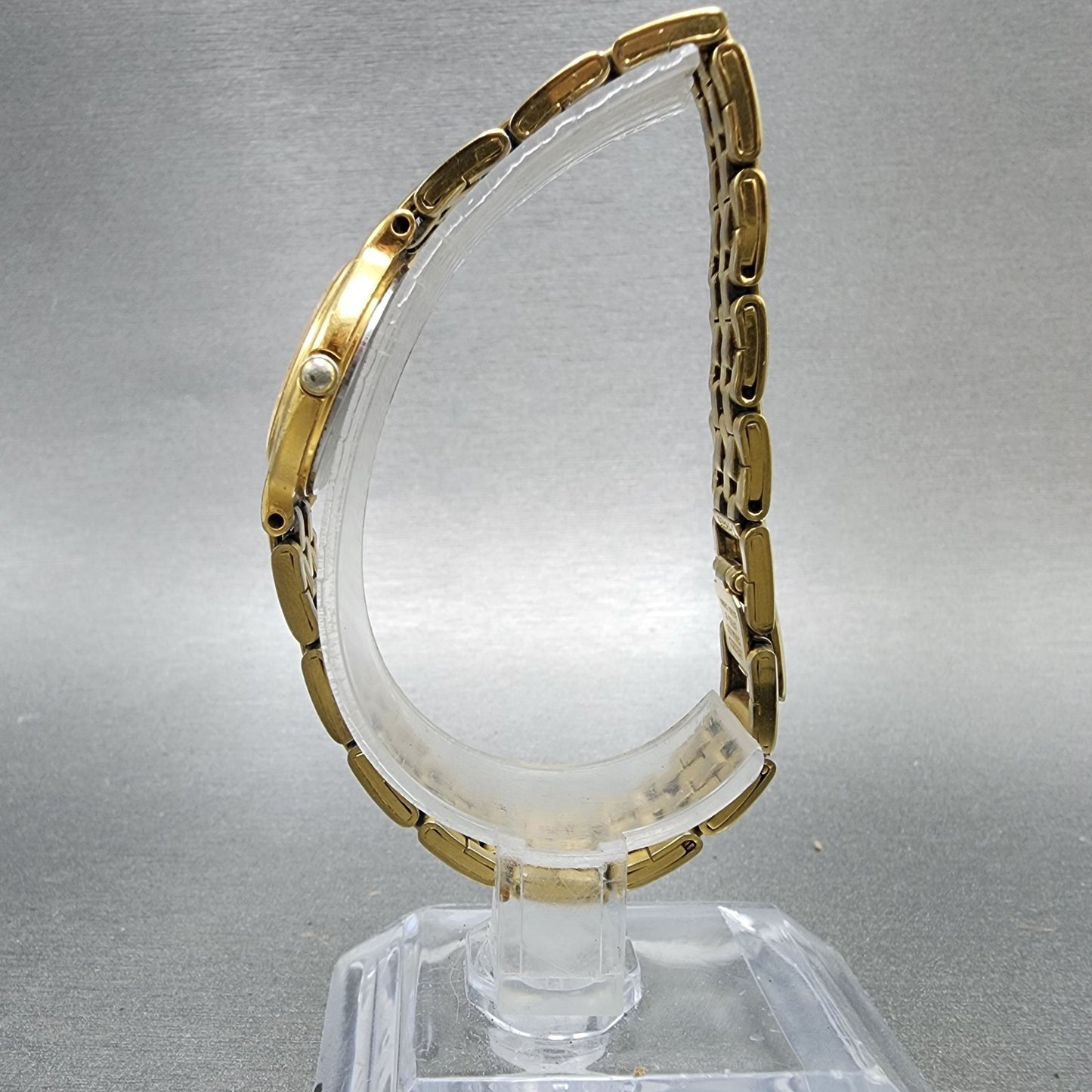 Seiko Watch Women 22mm White Dial Gold Tone Round 1n000a99 New Battery6