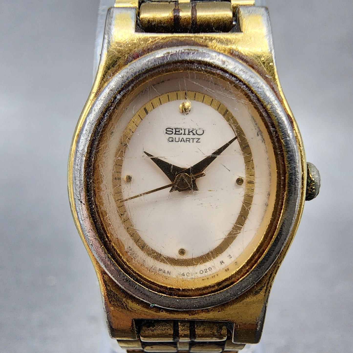 Seiko Watch Women 18mm White Dial Gold Tone Oval V4015109 New Battery VTG1