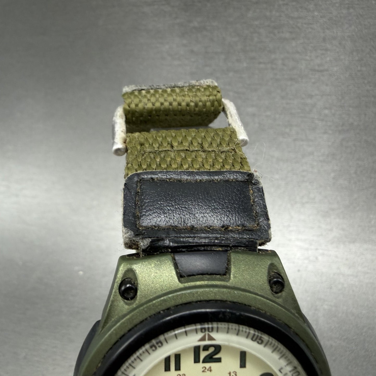 Casio Illuminator Watch Men 40mm Analog Digital Green Alarm Chrono AW-80 New Bat4