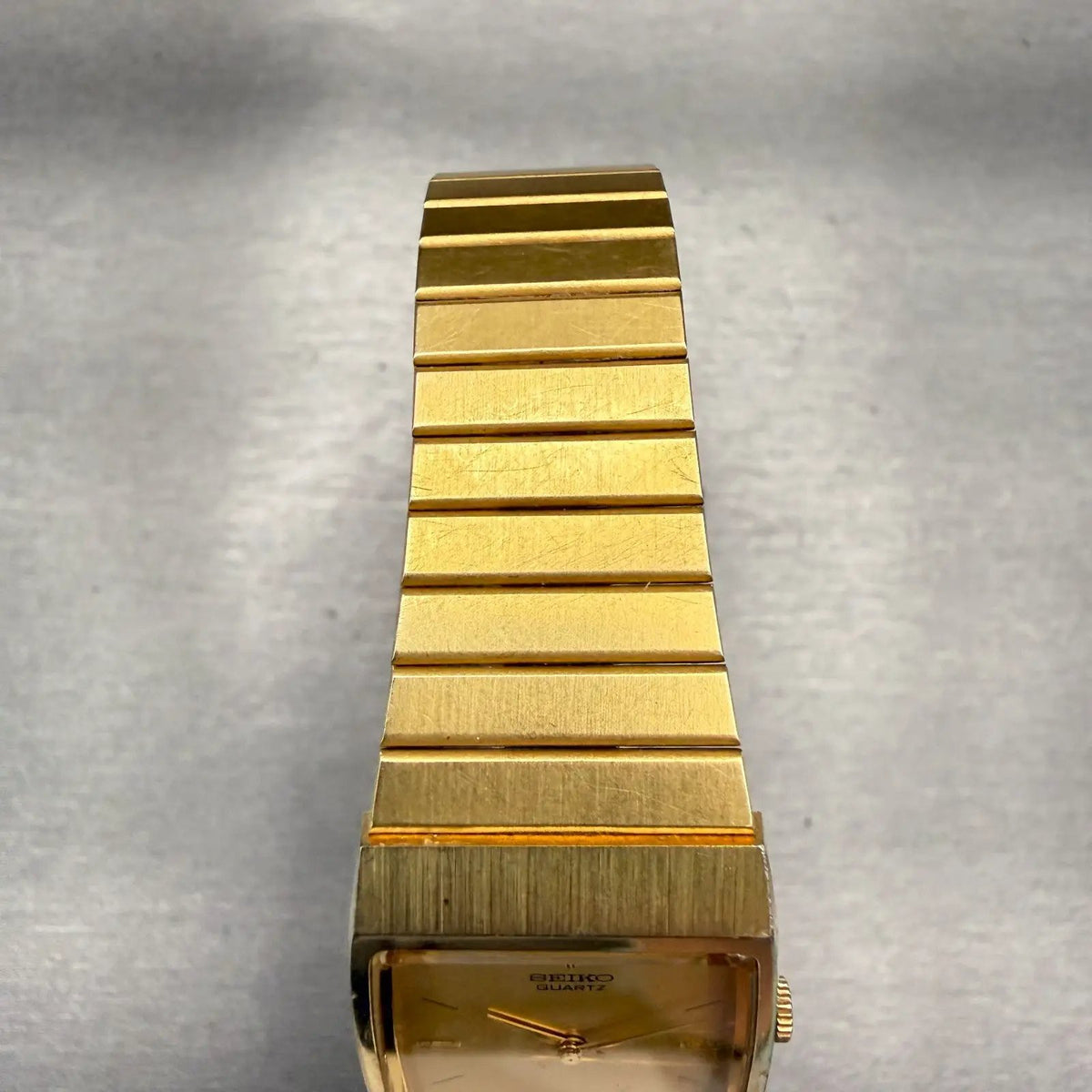 48304706