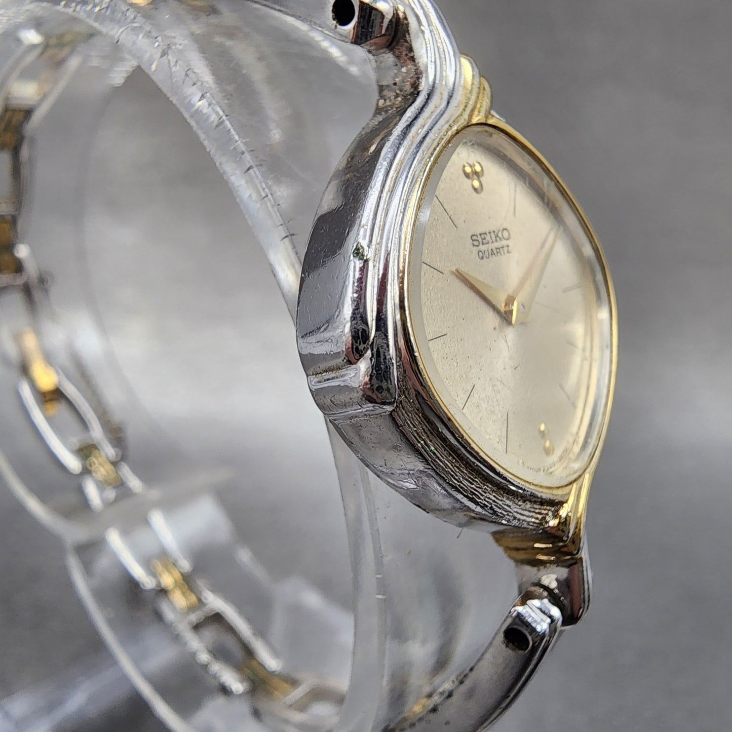 Seiko Watch Women 23mm Champagne Dial Two Tone Vintage 23206620 New Battery3